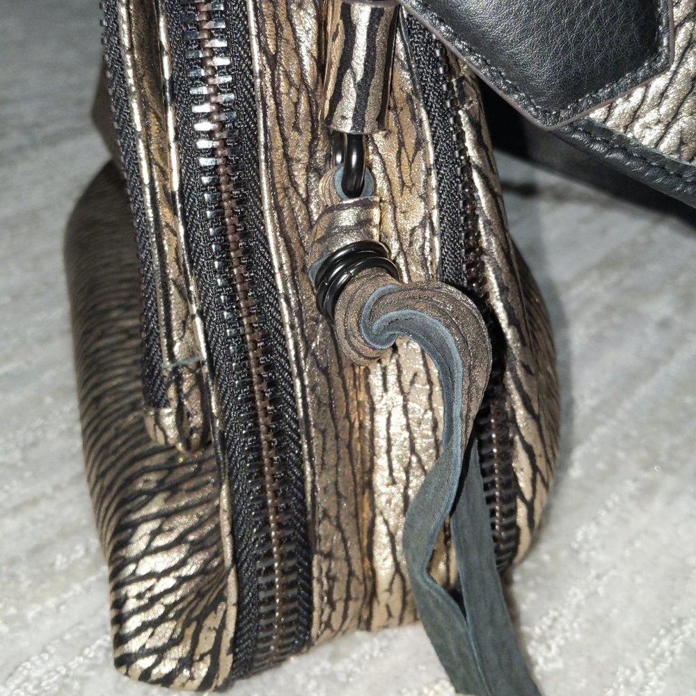 Purse - Picture 2 of 7